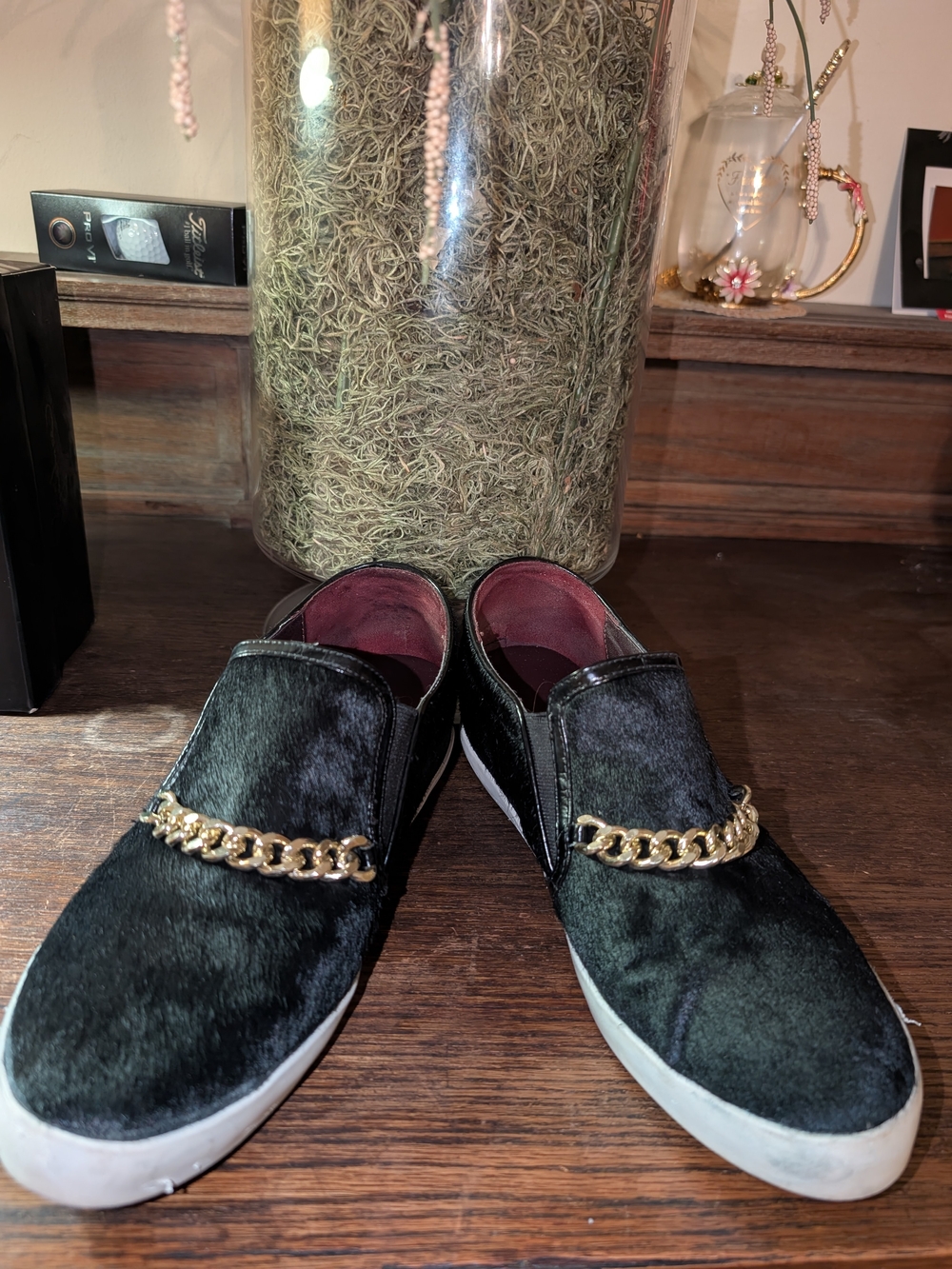 Report Signature Women's Black Slip-On Sneakers with Gold Chain